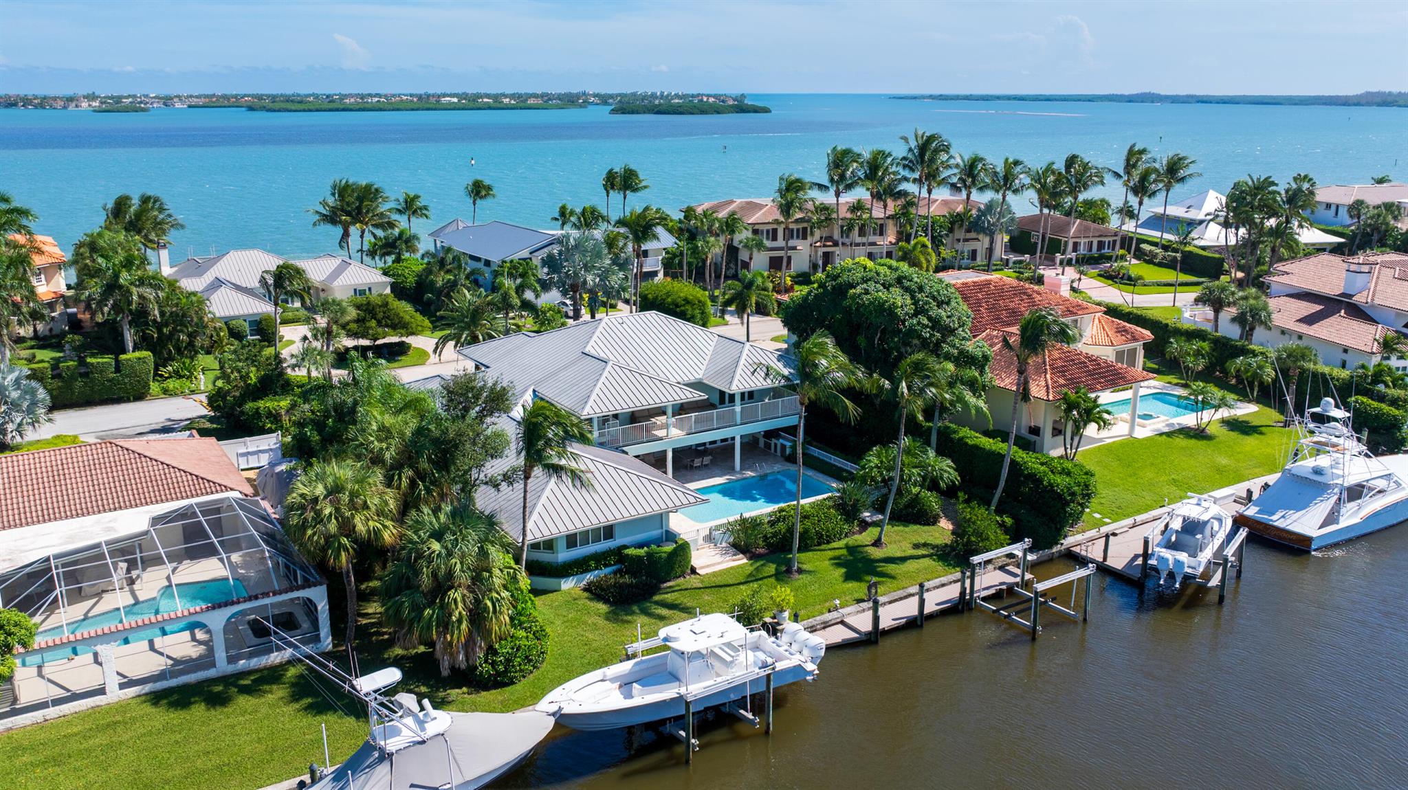 HIGH POINT ISLE - Residential