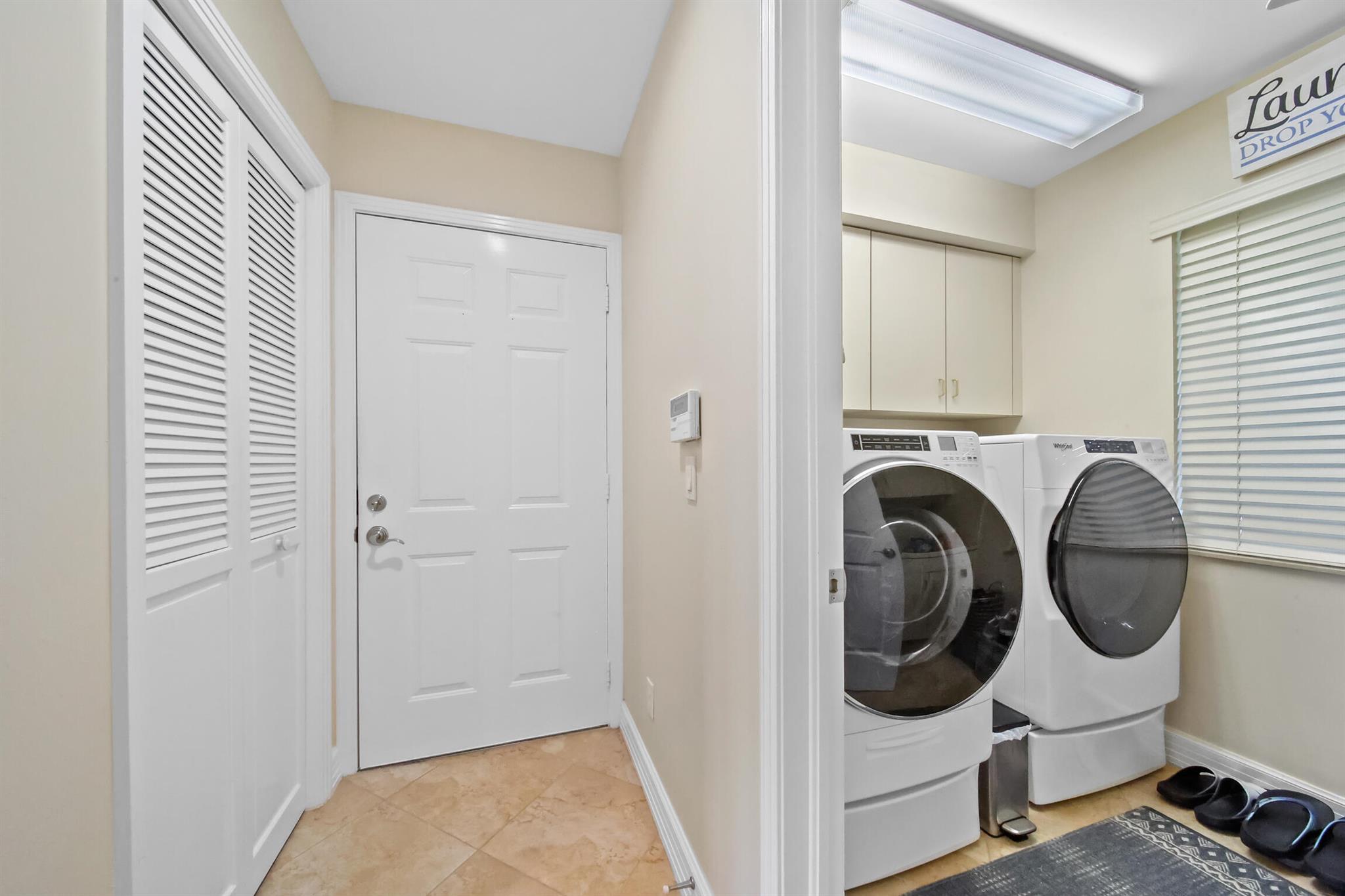 HIGH POINT ISLE - Residential