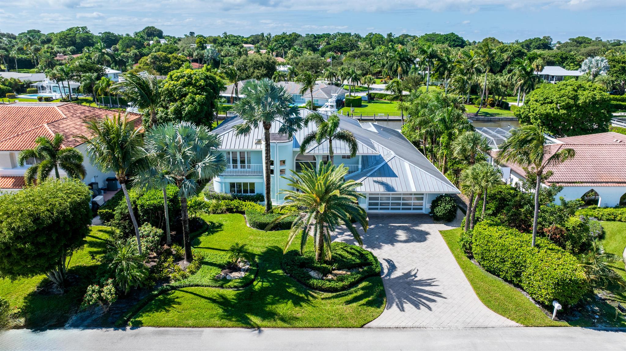 HIGH POINT ISLE - Residential