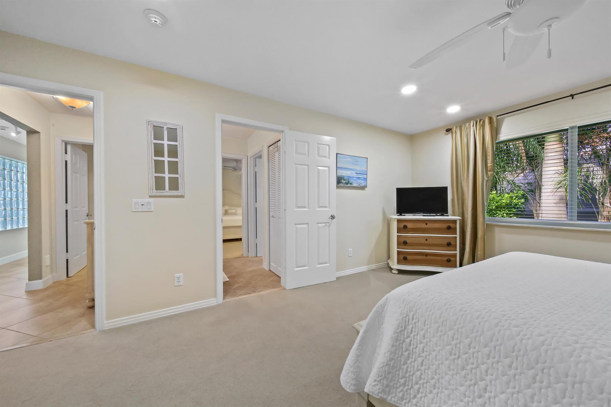 HIGH POINT ISLE - Residential