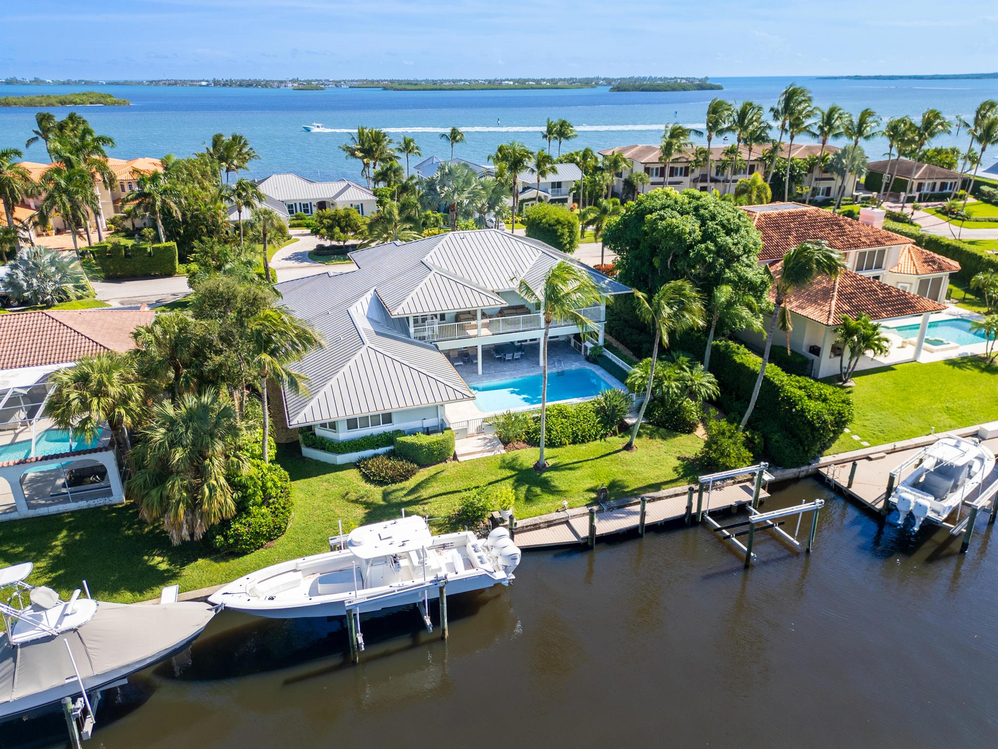 HIGH POINT ISLE - Residential