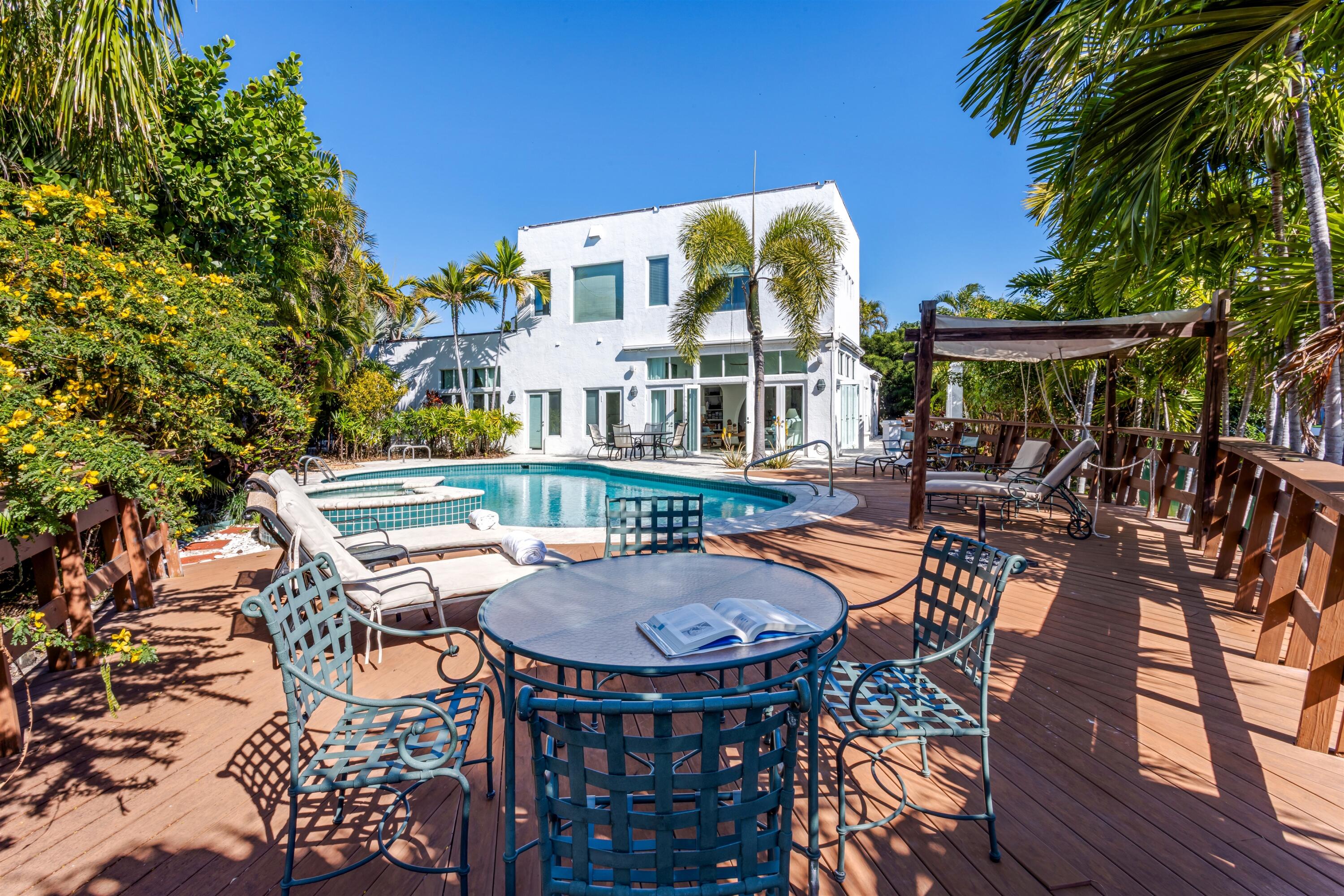 Sun N' Surf - Residential