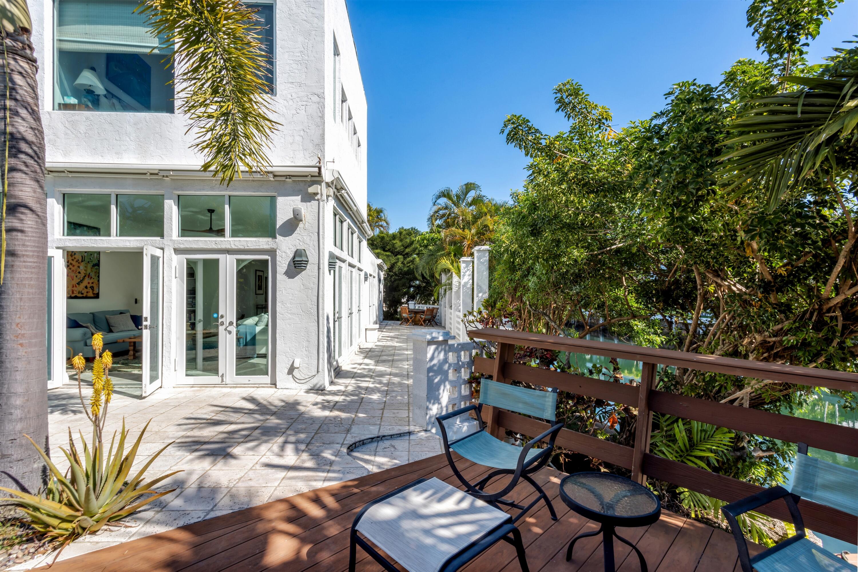 Sun N' Surf - Residential