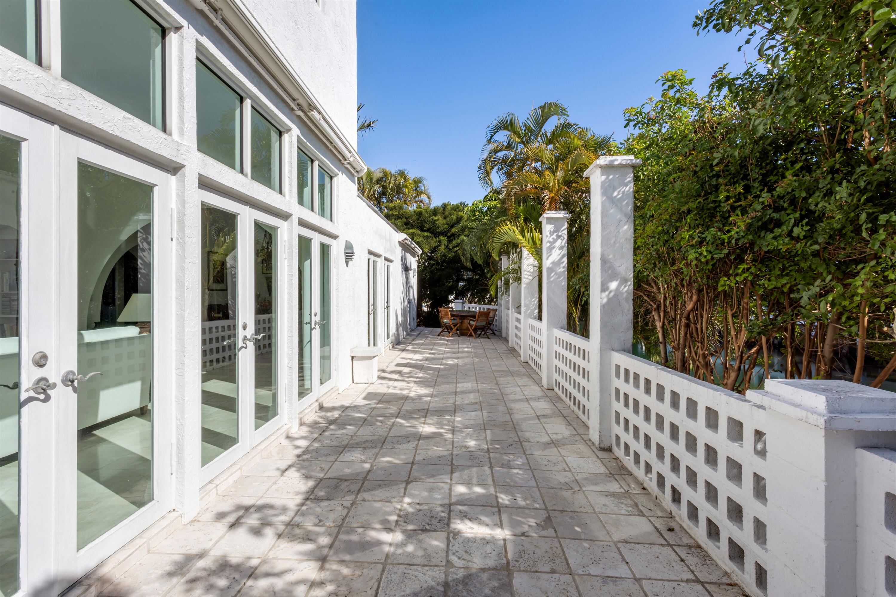 Sun N' Surf - Residential