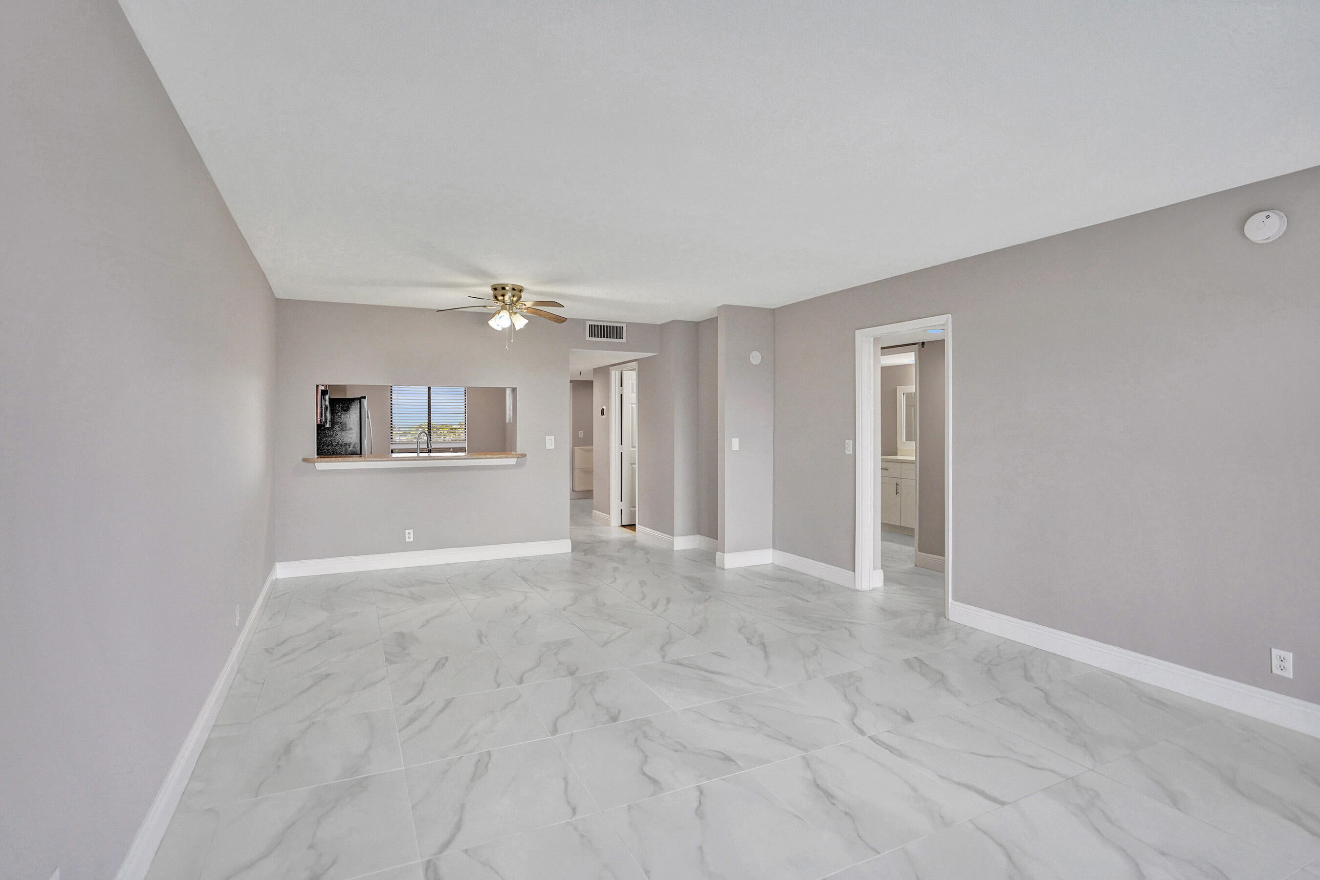 2200 S Cypress Bend Drive 707