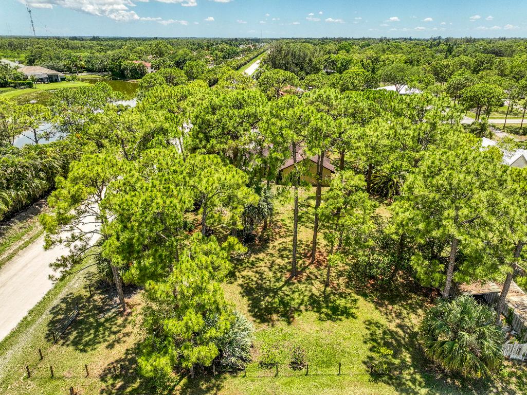 The Acreage - Residential