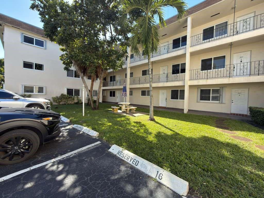 PARADISE GARDENS - Residential