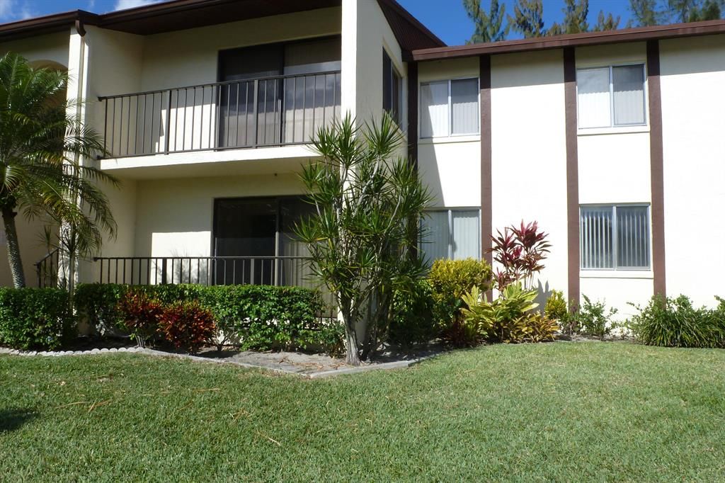 Photo of 4787 Sable Pine Circle #B2, West Palm Beach, FL 33417 (MLS # R10728686)