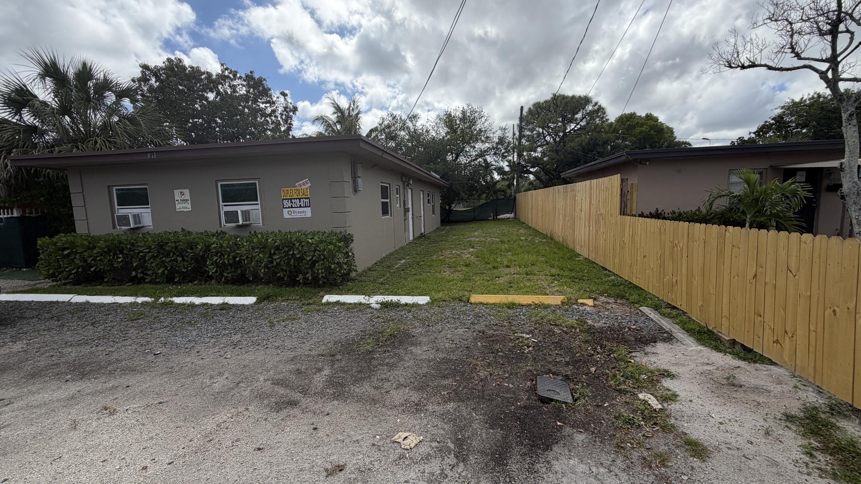 LINCOLN PARK - Residential Income