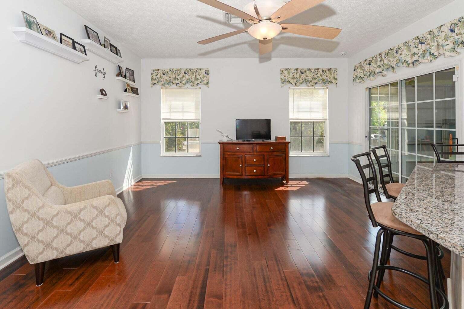 Oleander Pines - Residential