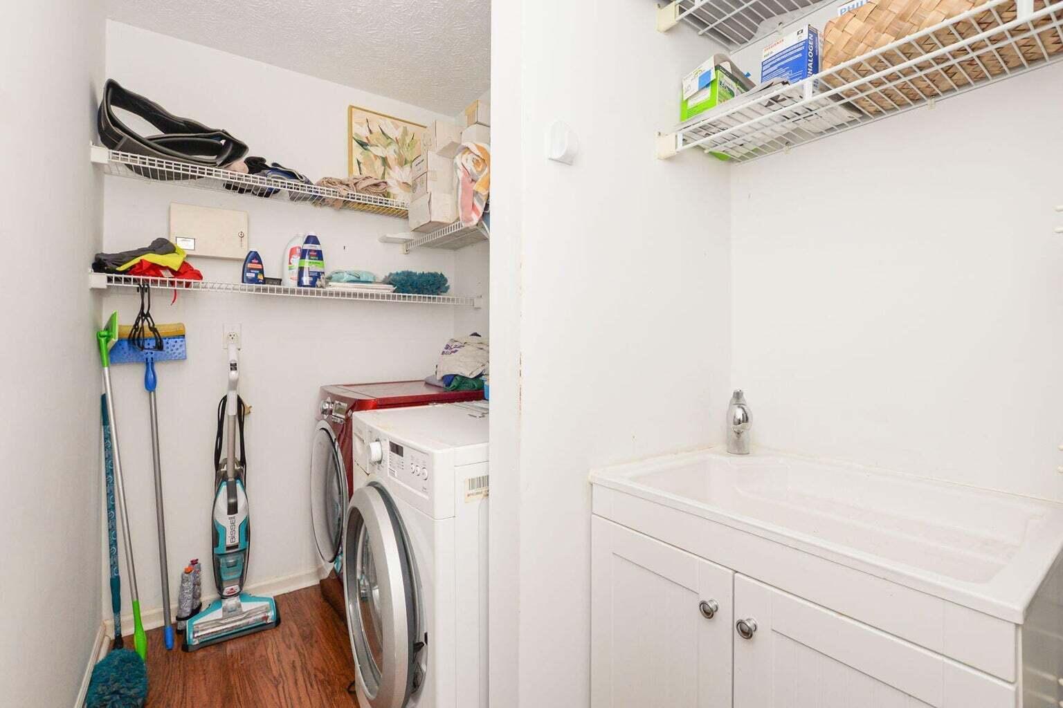 Oleander Pines - Residential