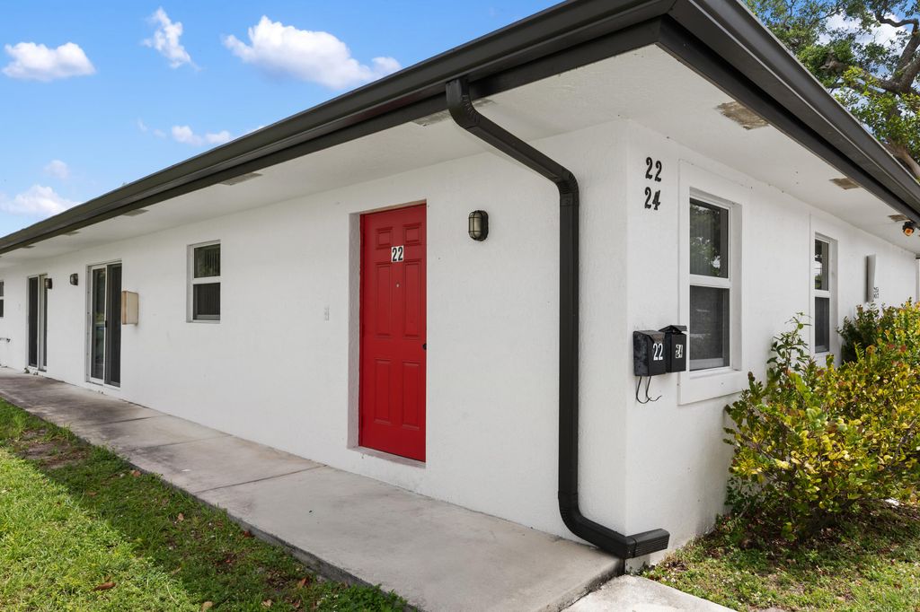 Photo of 22 SW 6th Street #1, Hallandale Beach, FL 33009 (MLS # B26017097)