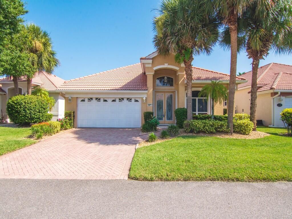 Photo of 612 NW Lambrusco Drive, Port St Lucie, FL 34986 (MLS # R10914914)