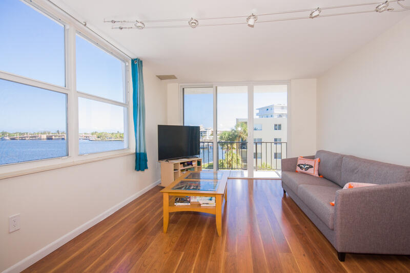 View photos, virtual tours, details... 301 Croton Avenue 405