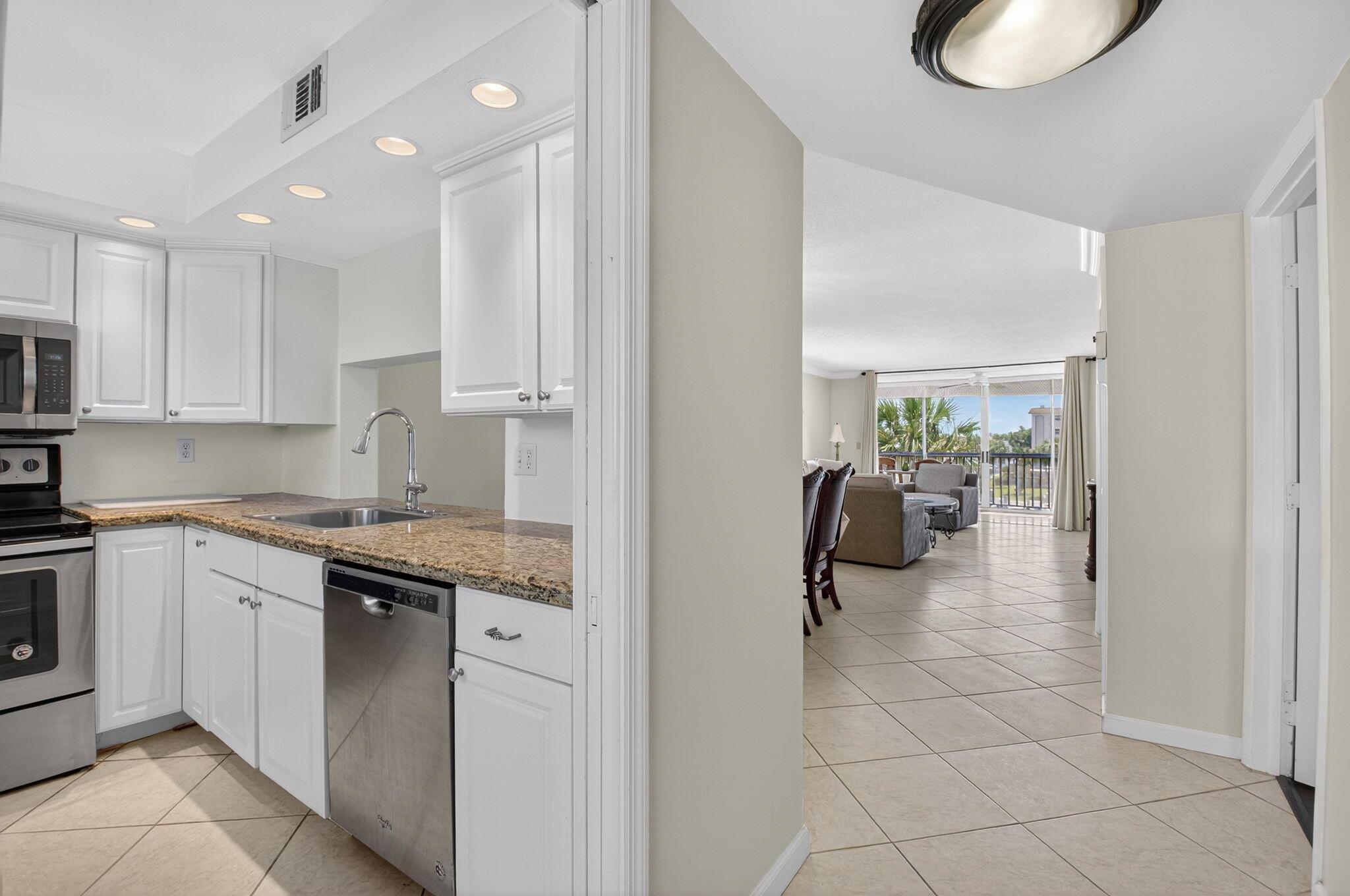 2717 Florida Boulevard 320