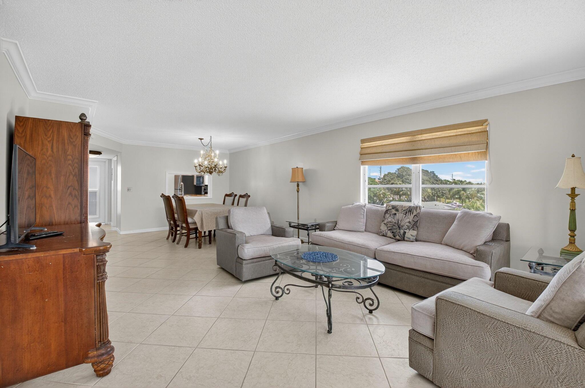 2717 Florida Boulevard 320