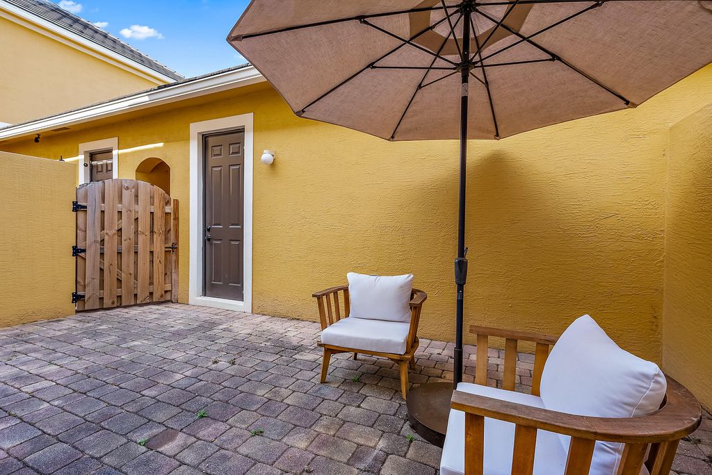 Photo of 138 Ennis Lane, Jupiter, FL 33458 (MLS # R10972943)