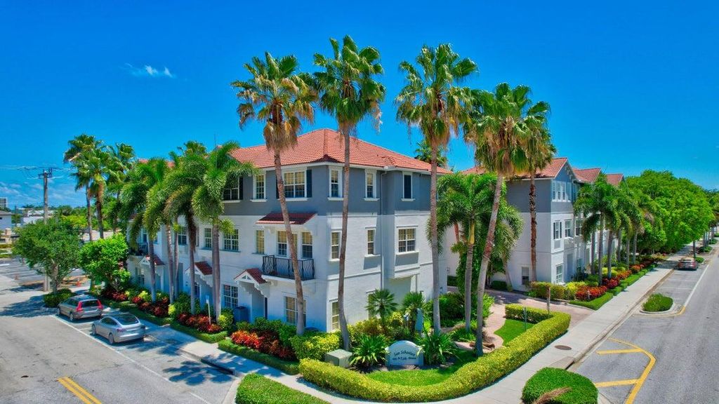 Photo of 295 NE 5th Avenue #31, Delray Beach, FL 33483 (MLS # R11010972)