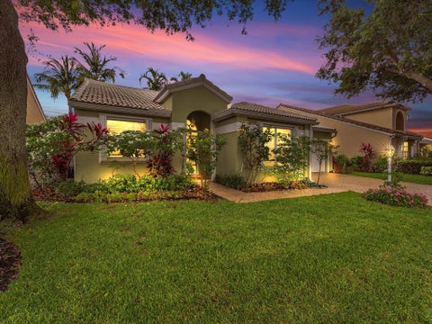 Photo of 1097 Roble Way, Palm Beach Gardens, FL 33410 (MLS # B26040213)