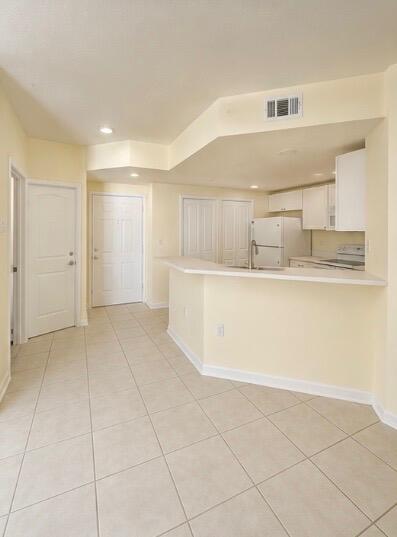 5080 Fairways Circle G202