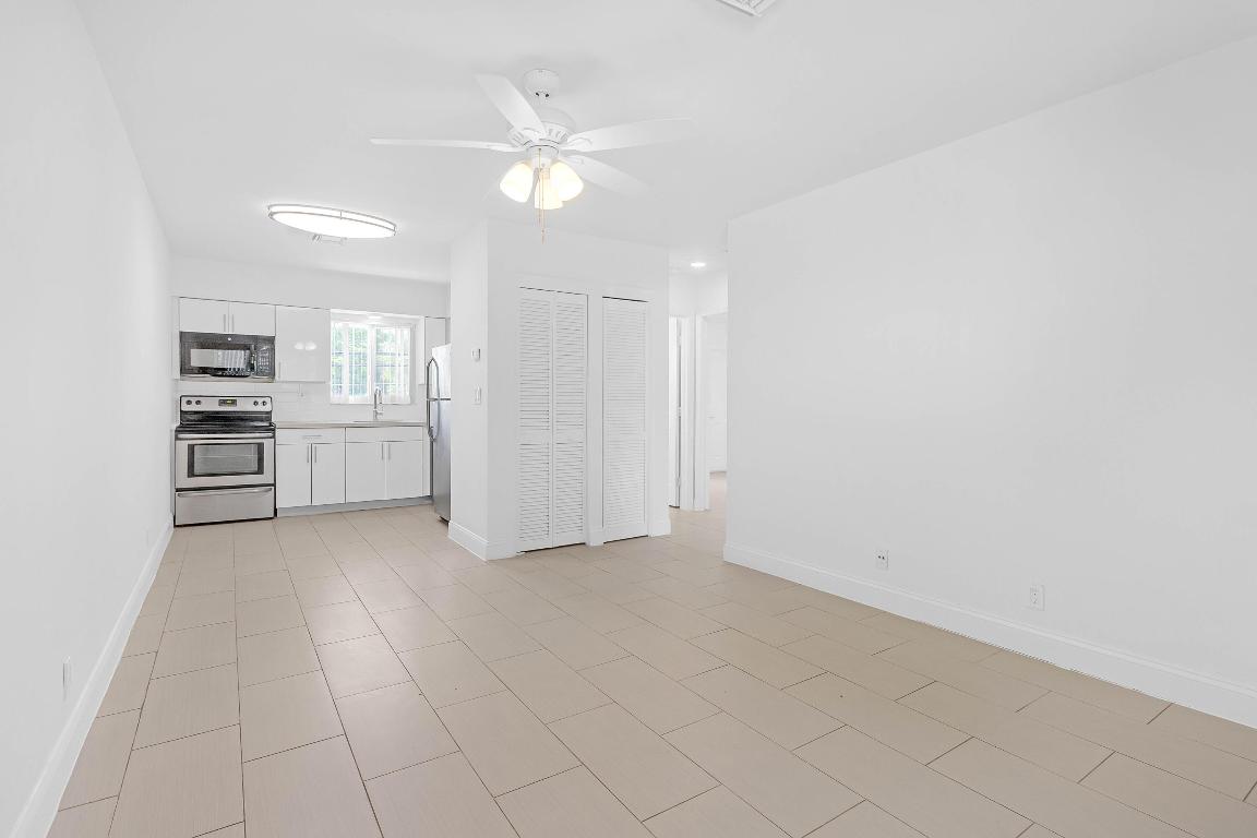 BOCA RATON SQUARE GATEWAY - Residential Lease