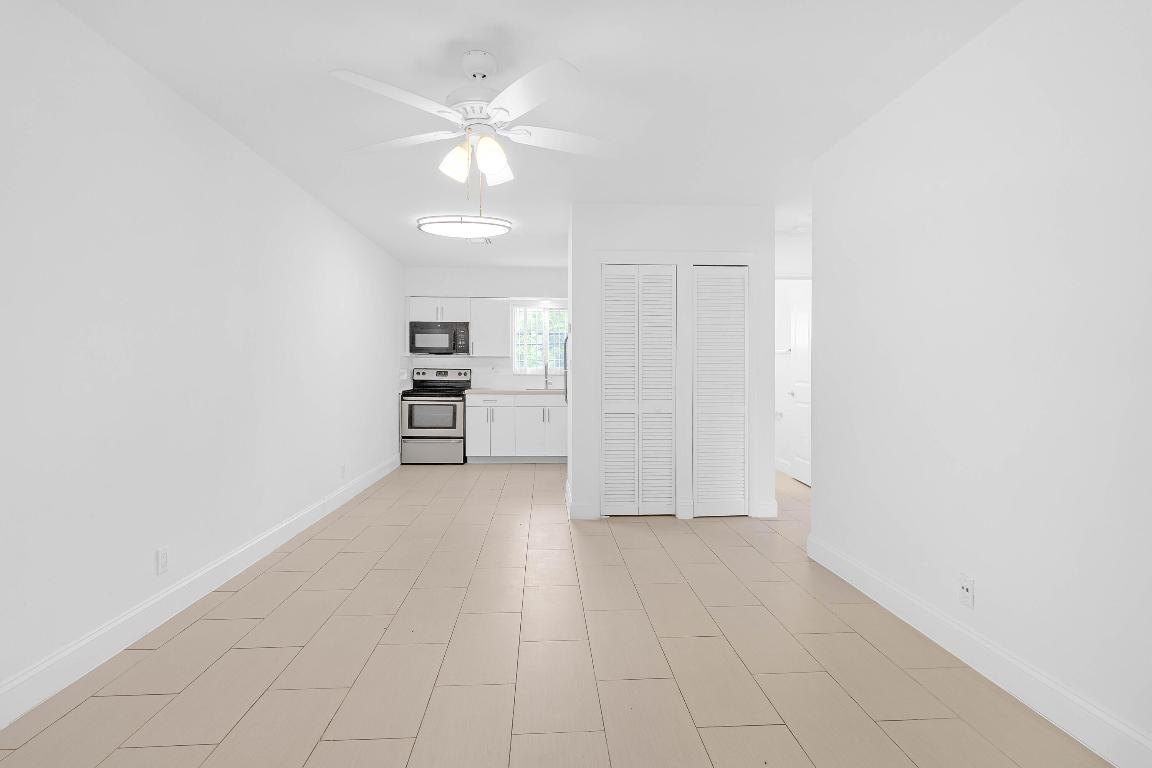 BOCA RATON SQUARE GATEWAY - Residential Lease