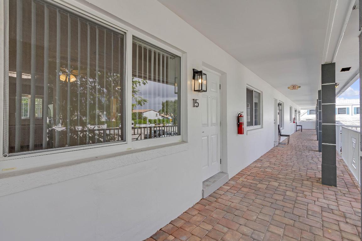 BOCA RATON SQUARE GATEWAY - Residential Lease