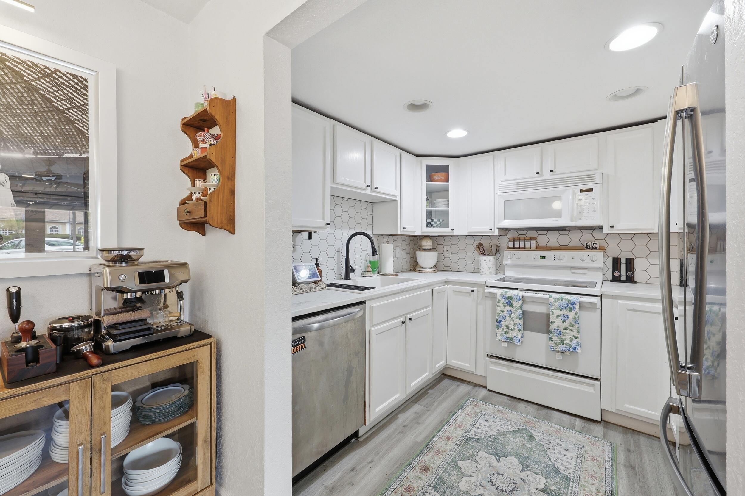 MANSON CONDO - Residential