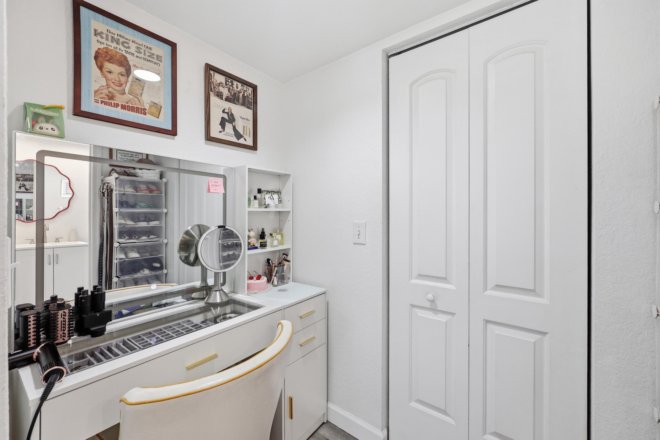 MANSON CONDO - Residential