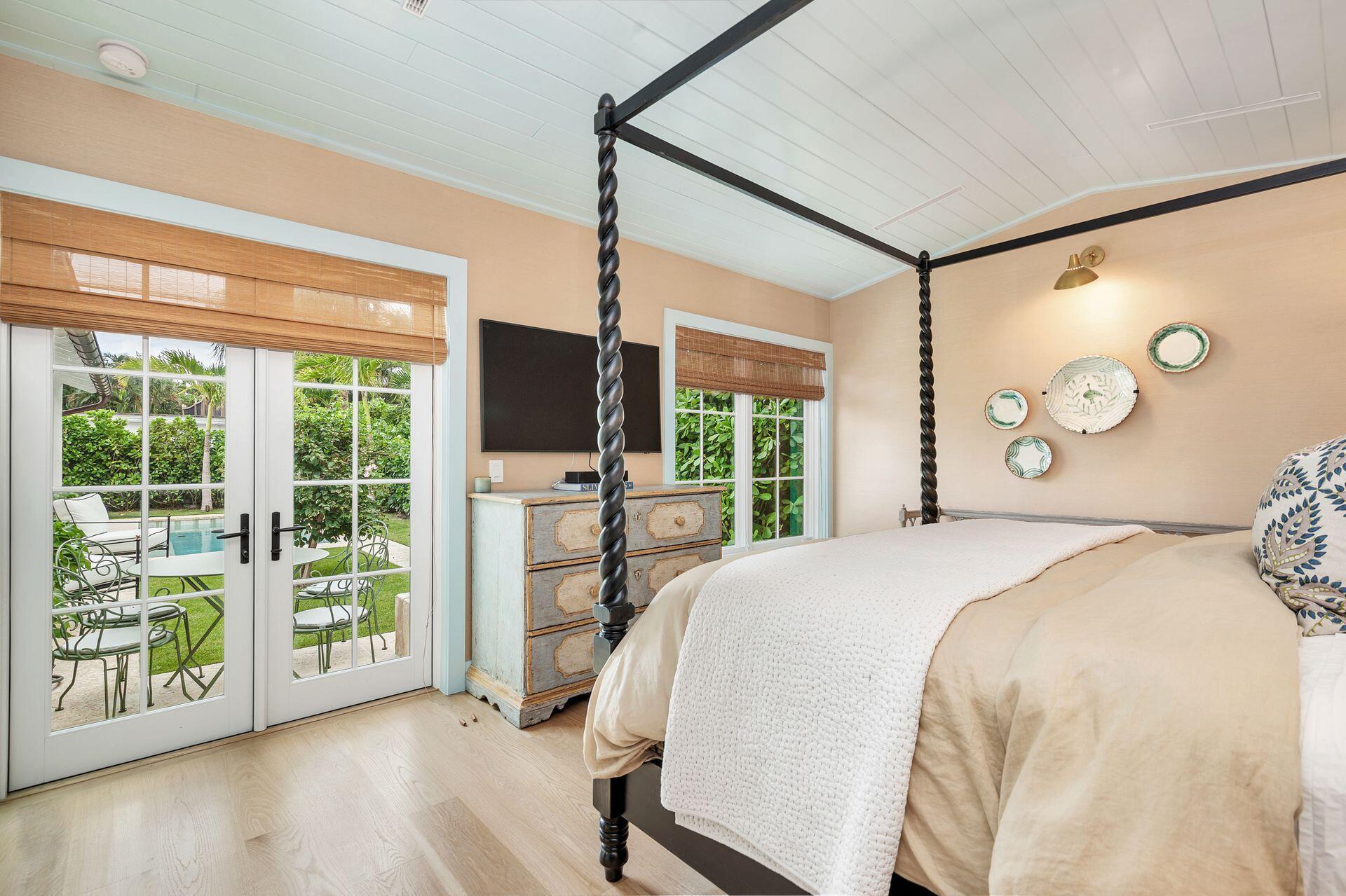 EL ENCANTO 2 - Residential Lease