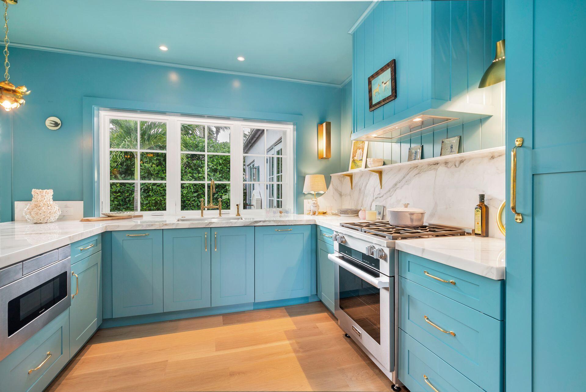 EL ENCANTO 2 - Residential Lease