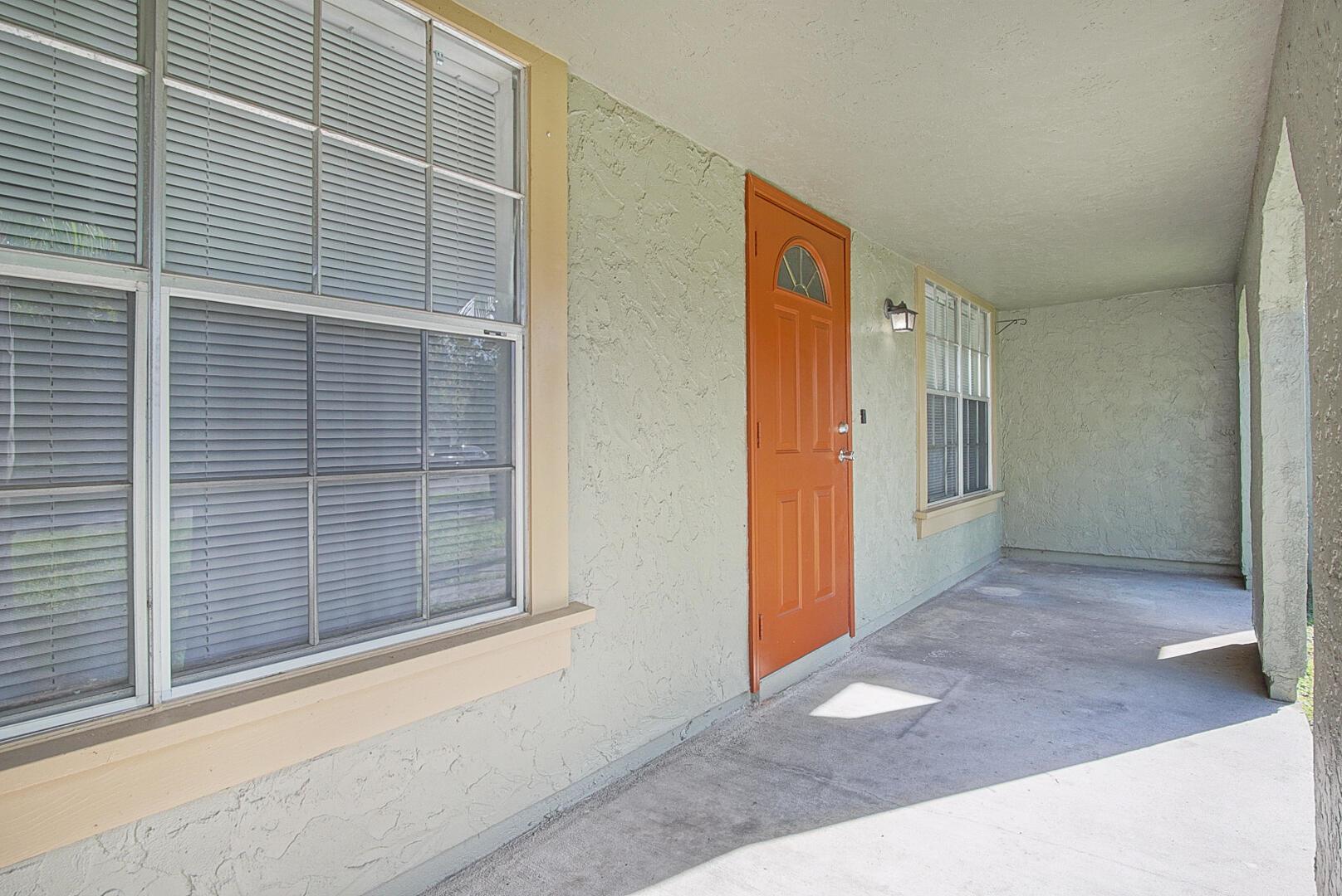 PORT ST LUCIE SECTION 42 - Residential Lease