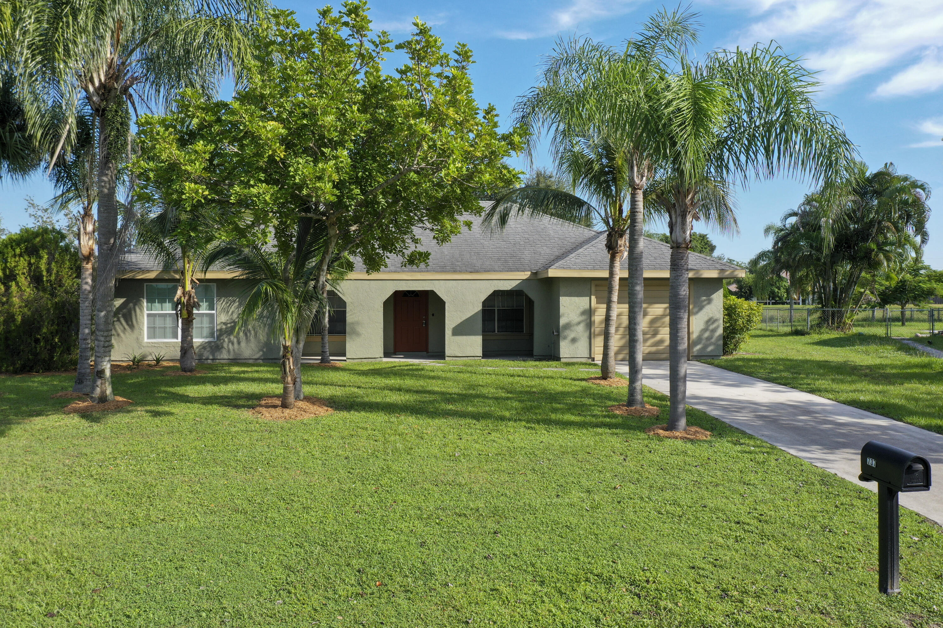 PORT ST LUCIE SECTION 42 1ST REPLAT - Residential Lease