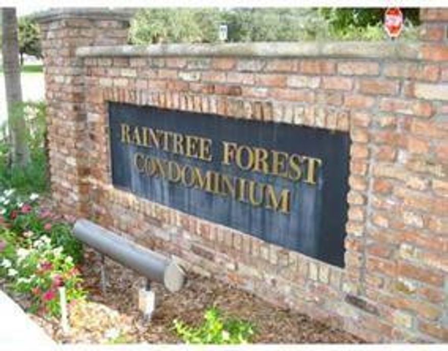 AVAILABLE NOW, SPACIOUS SECOND FLOOR UNIT IN A FRIENDLY COMMUNITY, LAMINATE FLOORTHROUGHOUT, NICE KITCHEN W/ WINDOW, LARGE SCREENED PATIO, WASHER AND DRYERINSIDE THE UNIT. SECOND BEDROOM CAN ALSO BE USED AS AN OFFICE. CHARMING & SAFE COMMUNITY INCENTRAL LOCATION. MINUTES TO 595 AND BROWARD MALL. WALKING DISTANCE TO CENTRAL PARK,COURTHOUSE AND PUBLIX. FACILITIES INCLUDE HEATED POOL AND CLUB HOUSE.