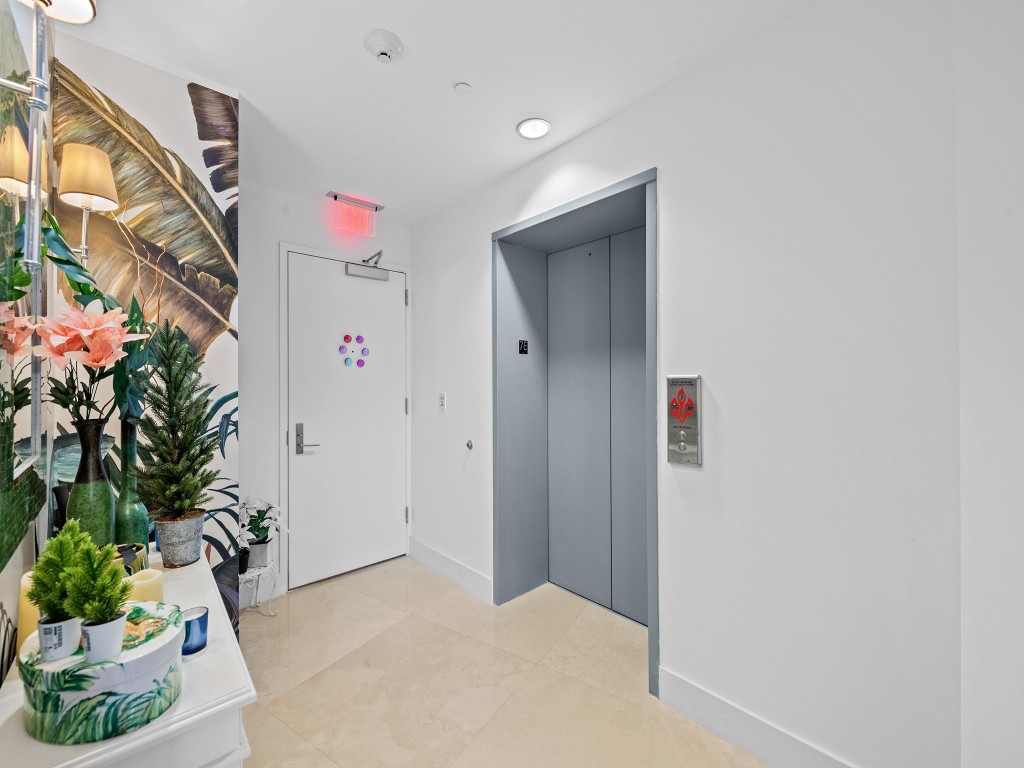 701 N Fort Lauderdale Beach Boulevard 704