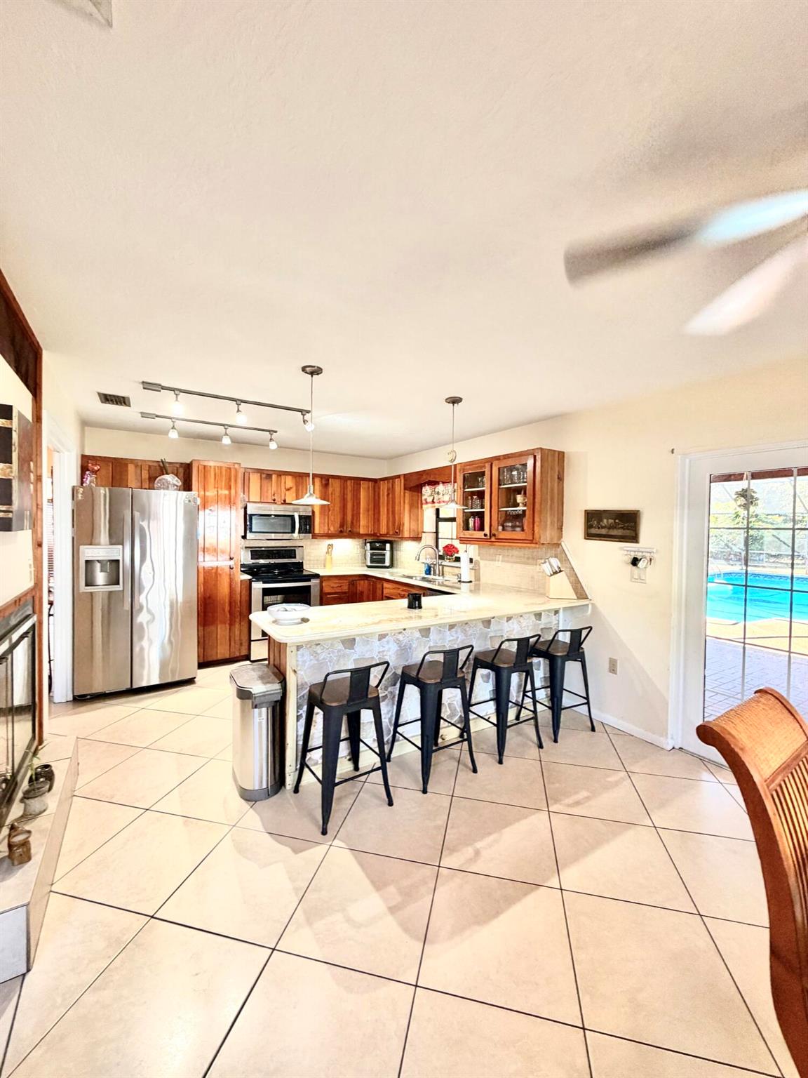 BET-HER ACRES - Residential