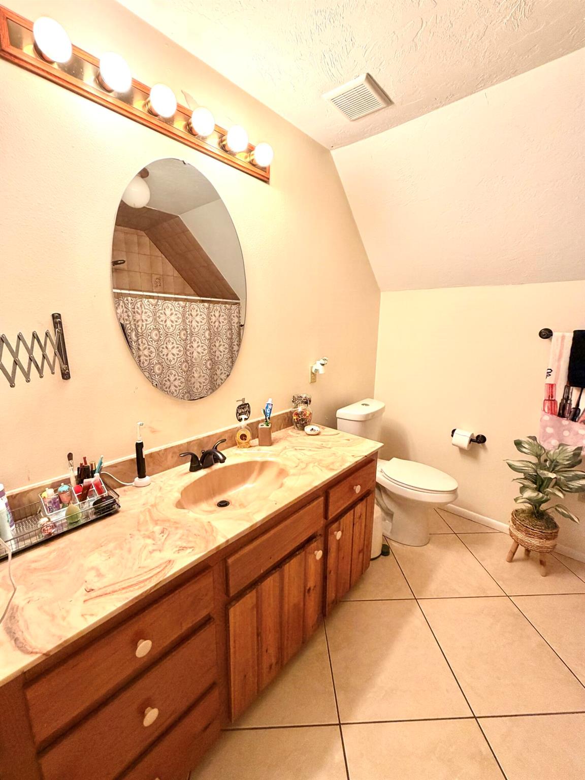 BET-HER ACRES - Residential