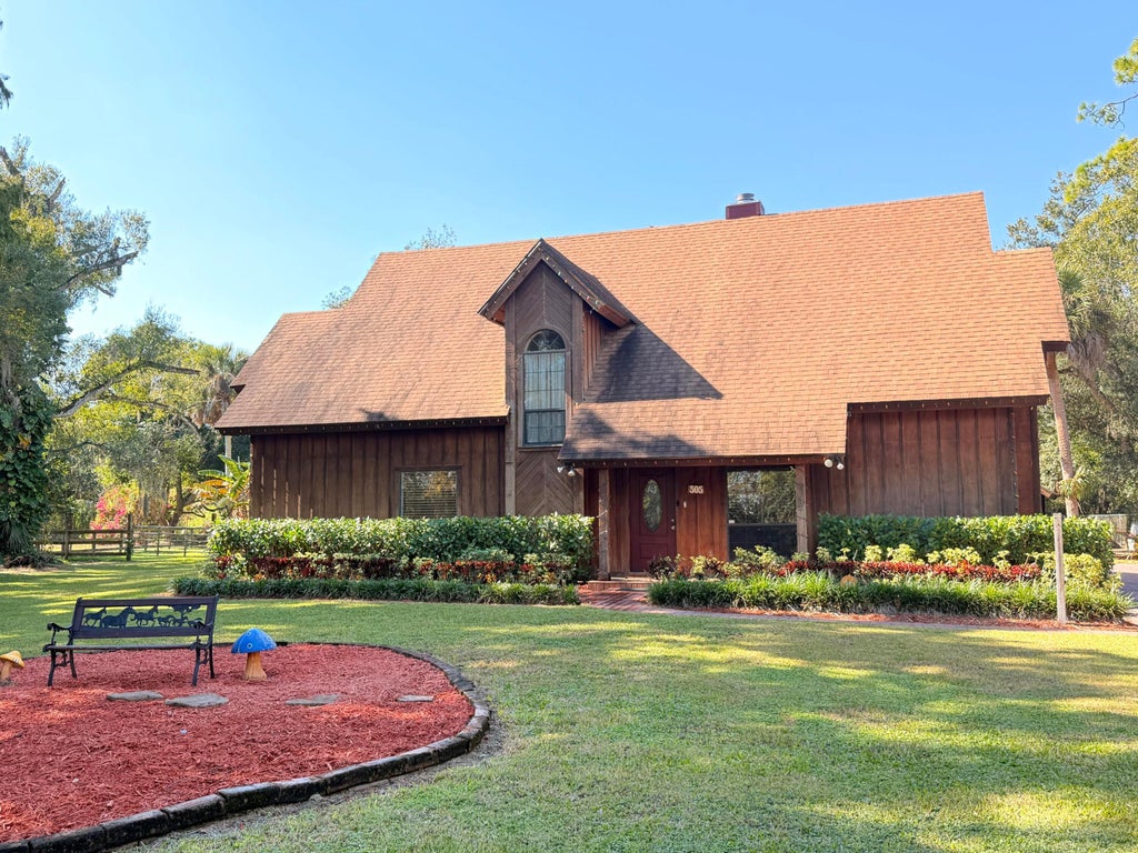 Photo of 505 SE 18th Way, Okeechobee, FL 34974 (MLS # R11141140)