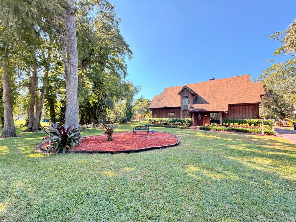 Photo of 505 SE 18th Way, Okeechobee, FL 34974 (MLS # R11141140)