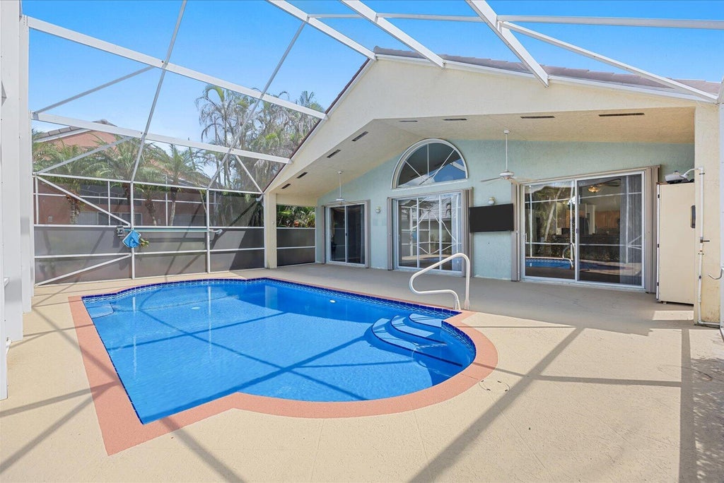 Photo of 1629 SE Shelburnie Way, Port Saint Lucie, FL 34952 (MLS # B26082881)