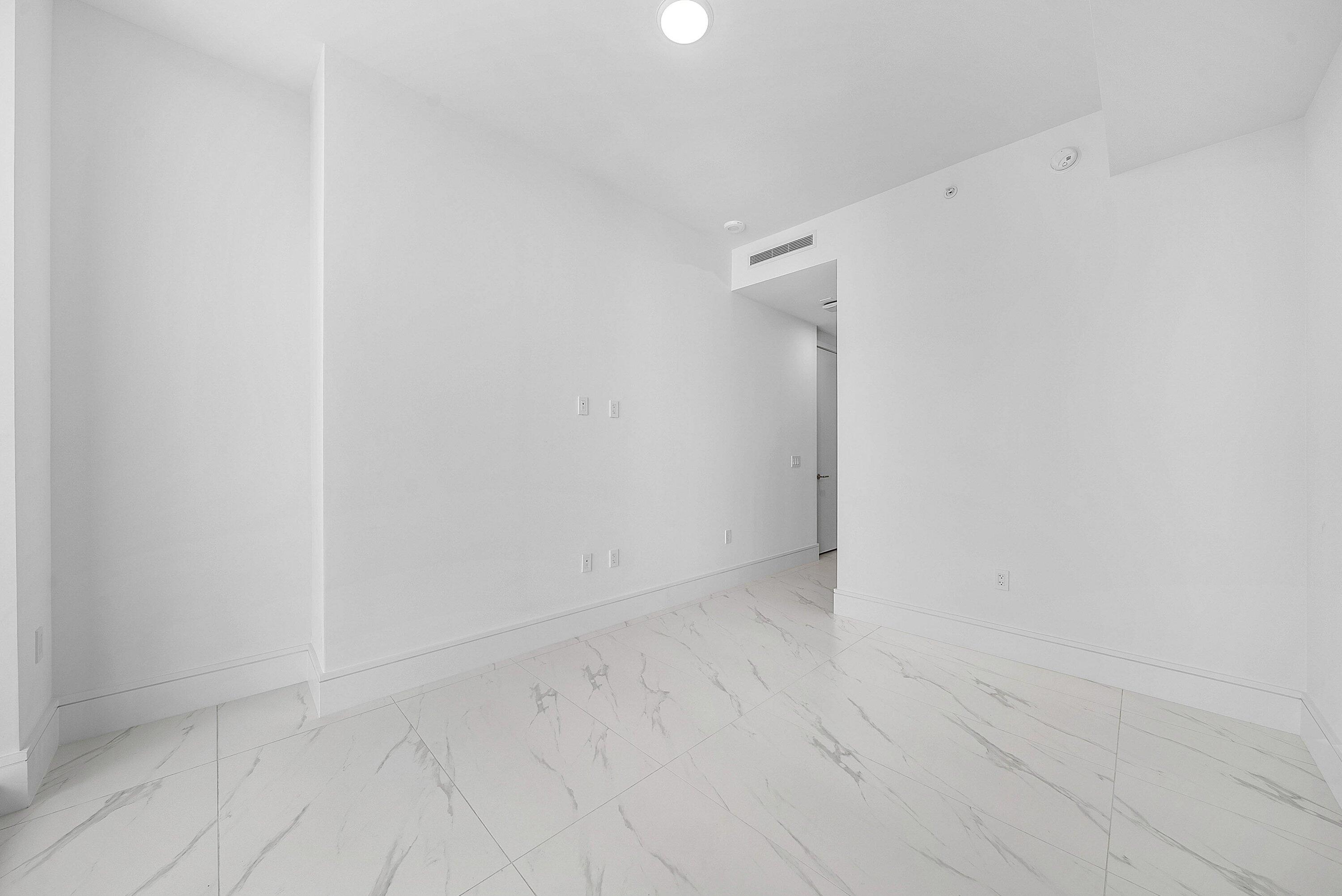 Nautilus 220 Condominium - Residential