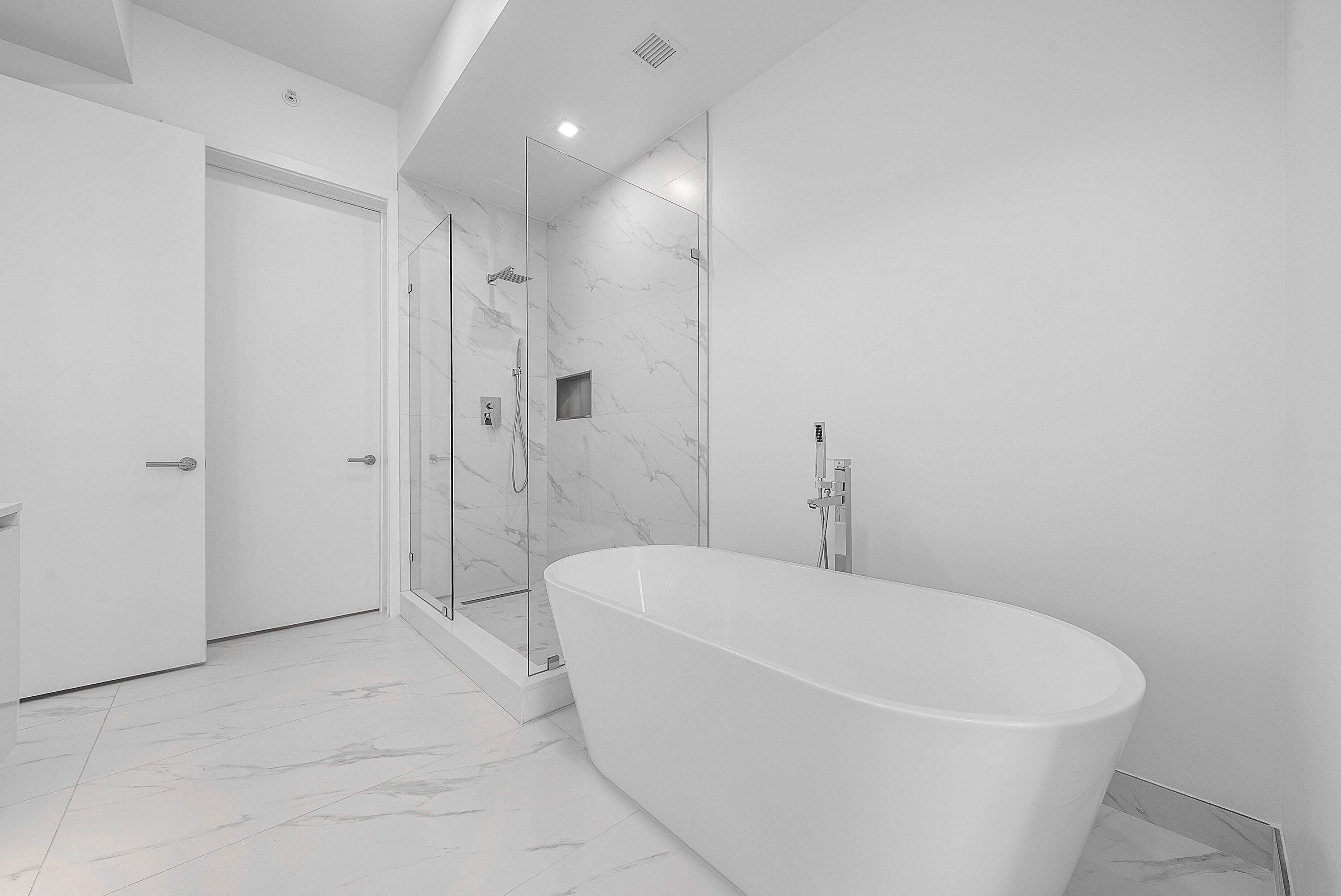 Nautilus 220 Condominium - Residential