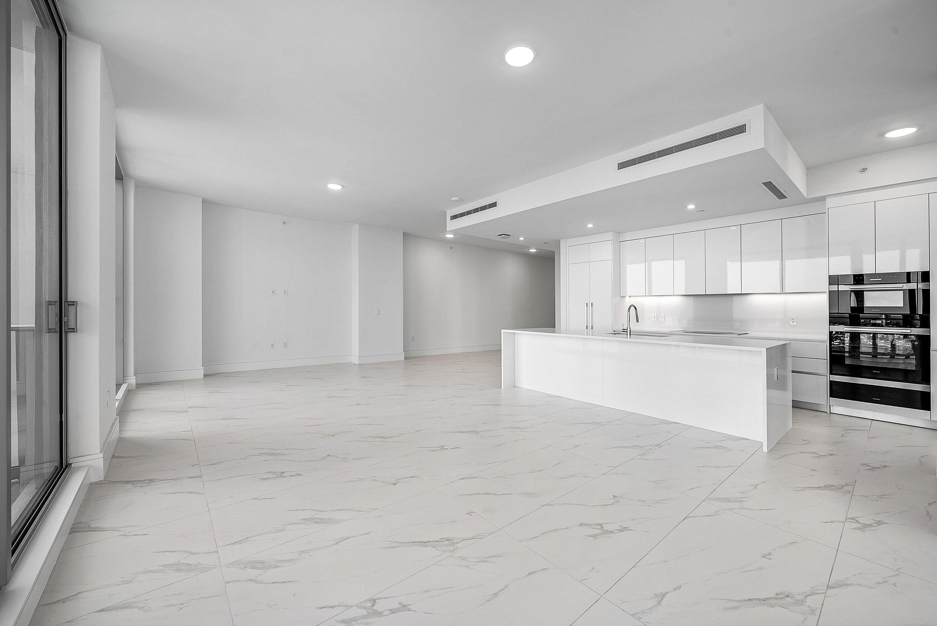 Nautilus 220 Condominium - Residential