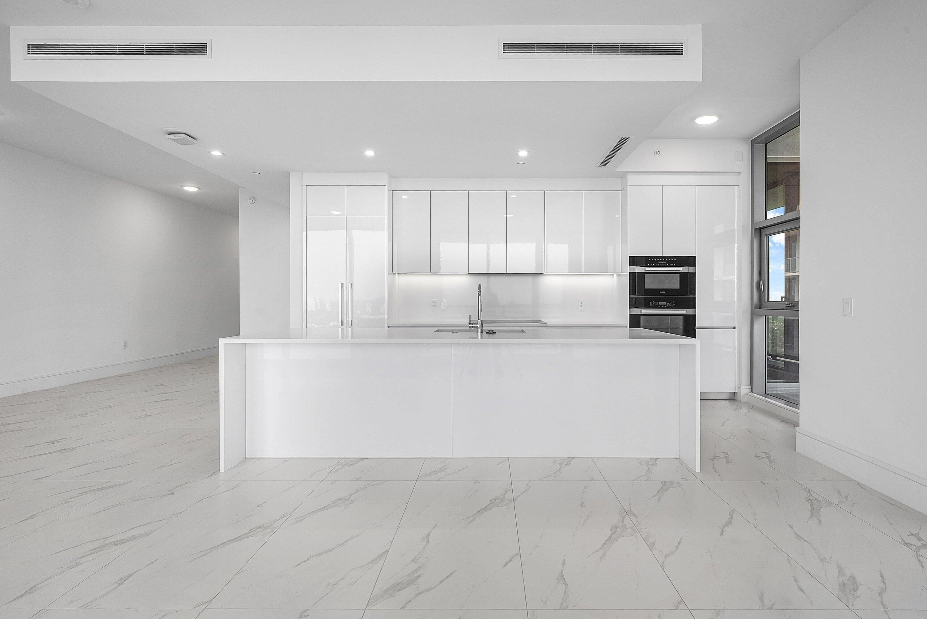 Nautilus 220 Condominium - Residential