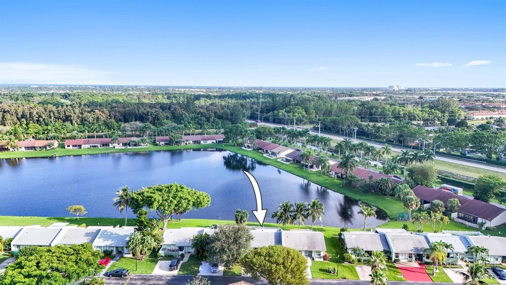 Photo of 28 Camden Lane, Boynton Beach, FL 33426 (MLS # R10940455)