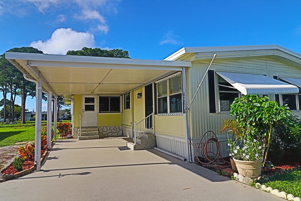Photo of 42016 Jima Bay, Boynton Beach, FL 33436 (MLS # B26081130)