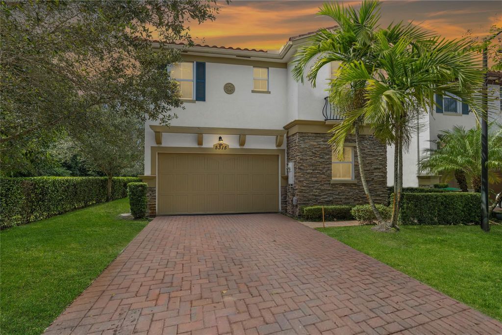 Photo of 5315 Golden Eagle Terrace, Davie, FL 33314 (MLS # F10530959)