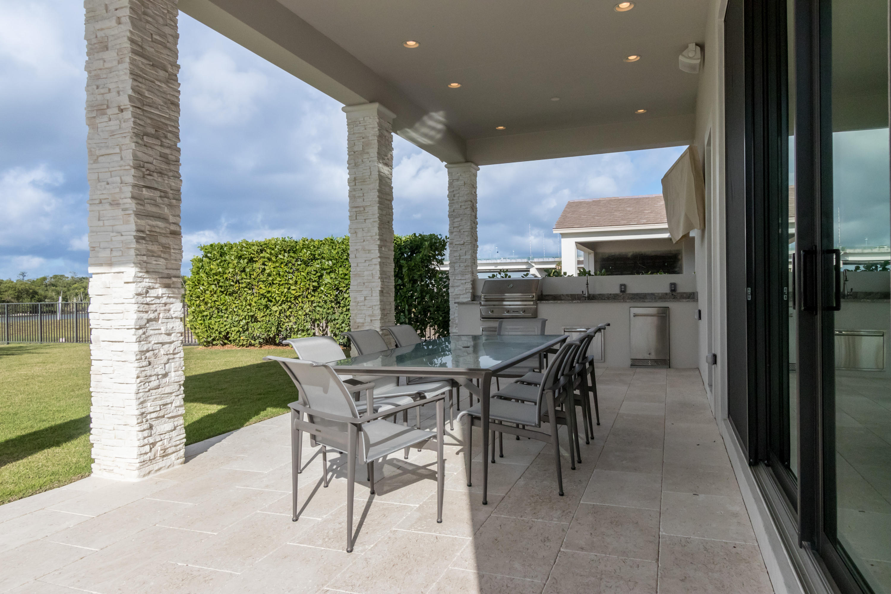 Frenchman's Harbor - Residential