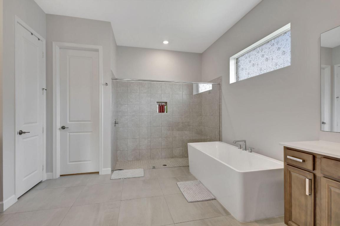 ARDEN PUD POD E SOUTH - Residential Lease