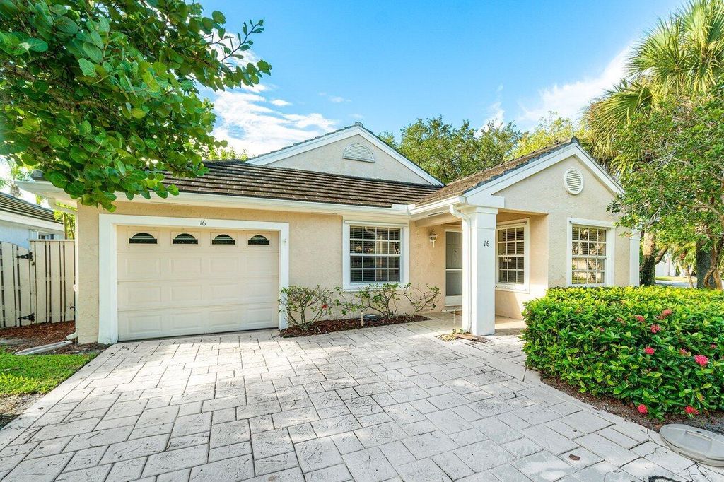 Photo of 16 Commodore Place, Palm Beach Gardens, FL 33418 (MLS # R11126609)